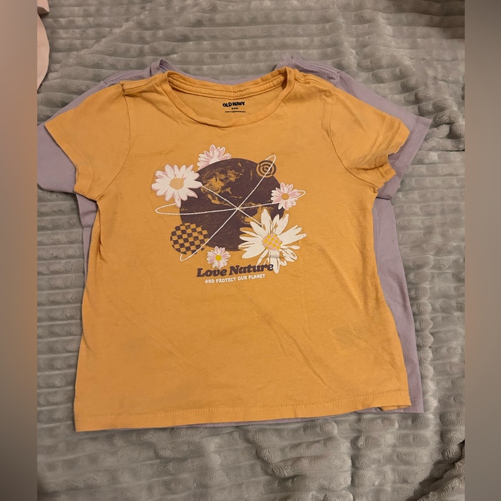 3 Pack Bundle girls t shirts. Size 6/7